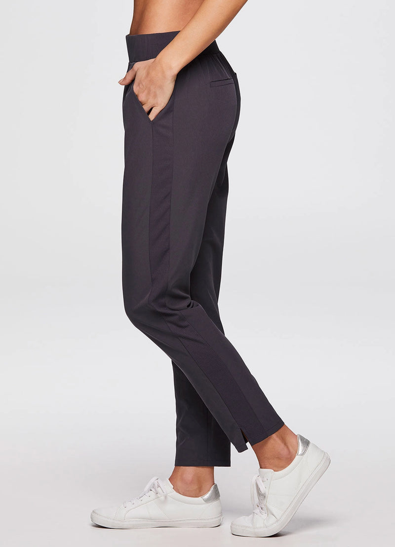 Ribbed Ankle Pant