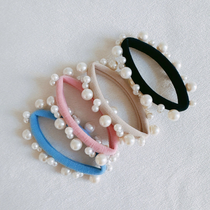 Snowed in Pearls Hair Ties