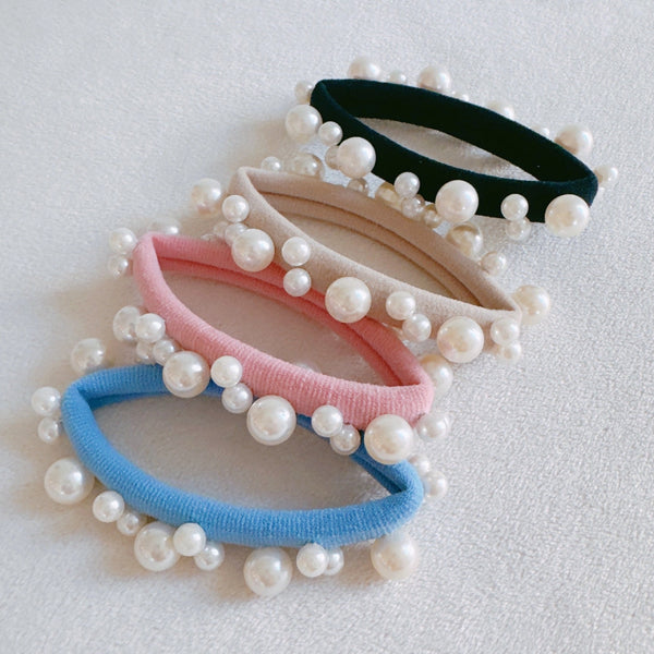 Snowed in Pearls Hair Ties