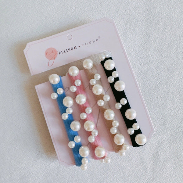 Snowed in Pearls Hair Ties