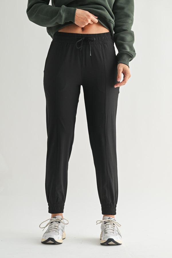 Essential Jogger