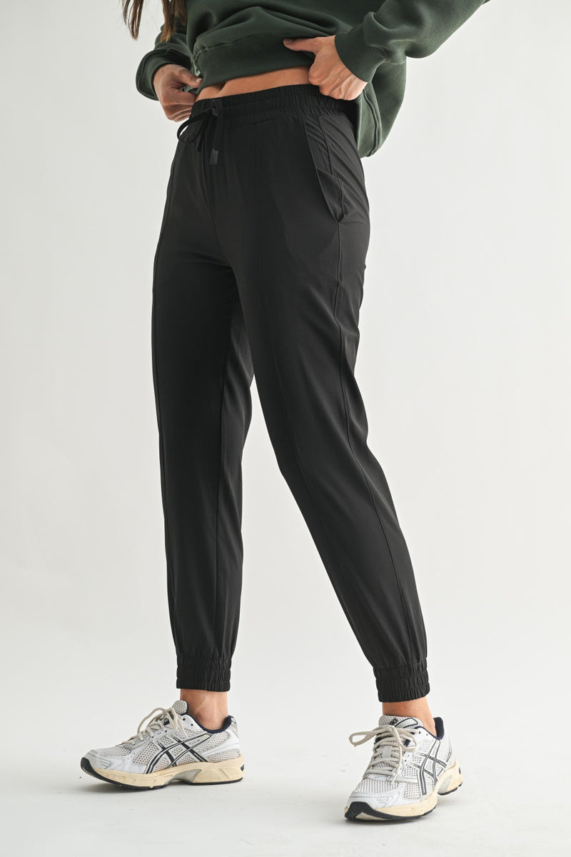 Essential Jogger
