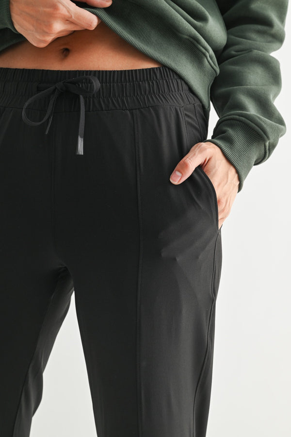 Essential Jogger