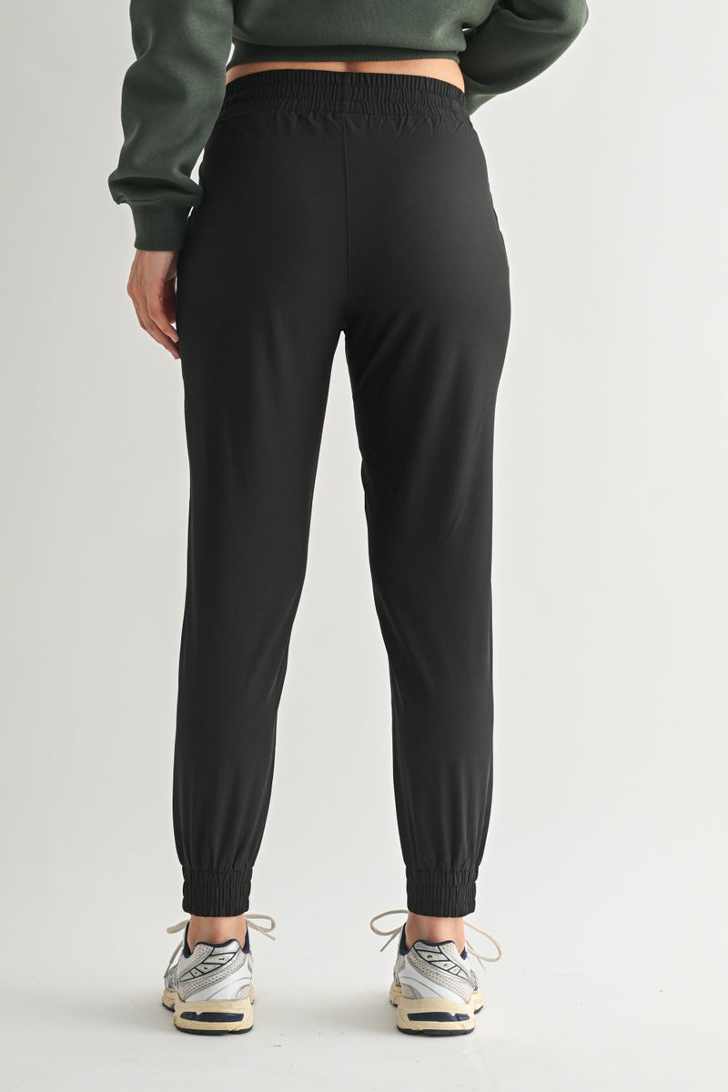 Essential Jogger