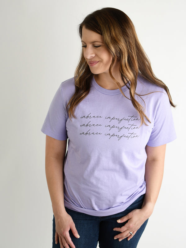 EMBRACE IMPERFECTION TEE IN LAVENDER